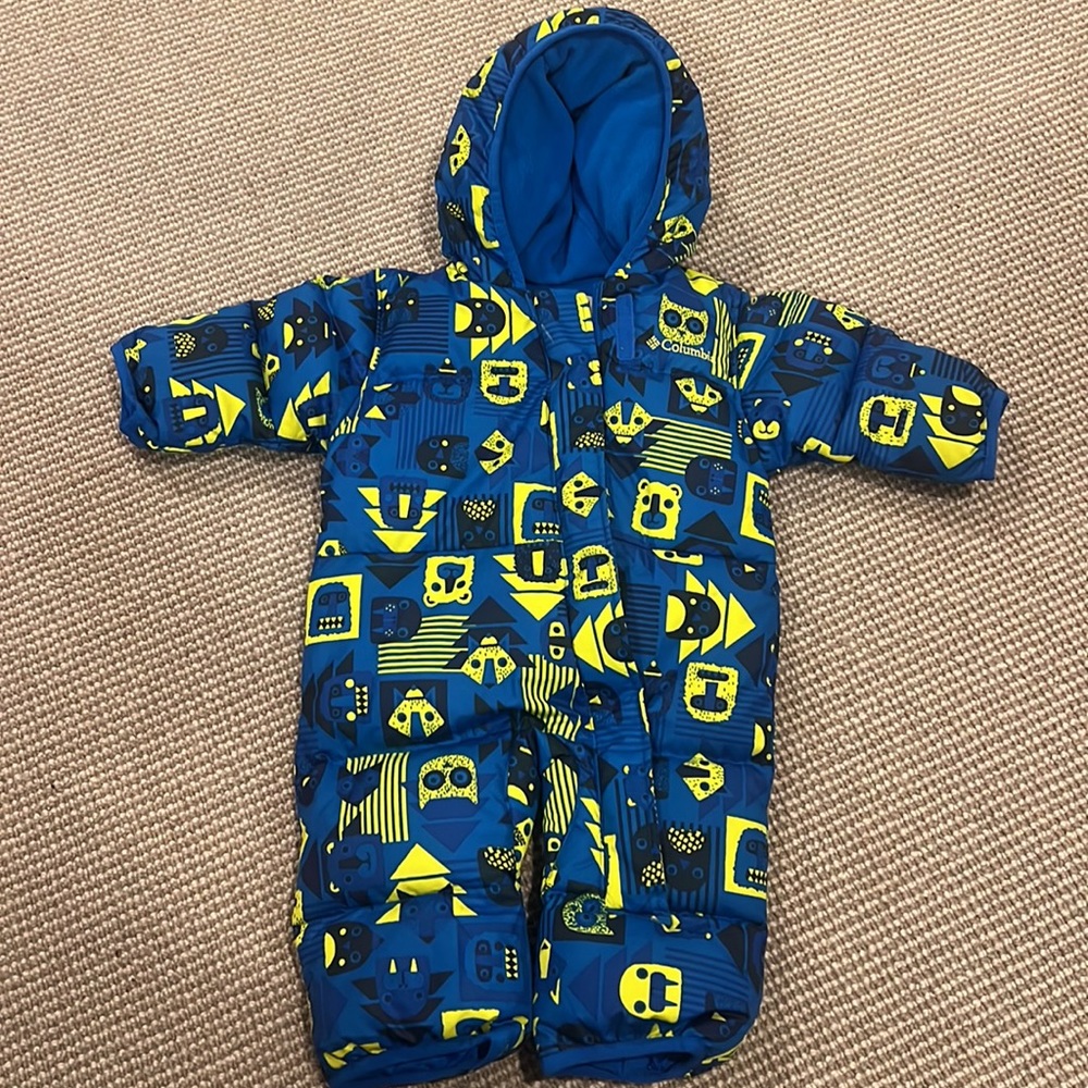 Columbia Baby Bunting 3-6 month.  Never worn.